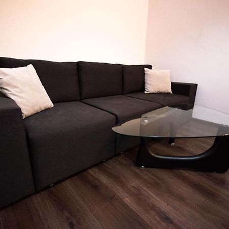Kyiv Rouge Apartment Ngoại thất bức ảnh