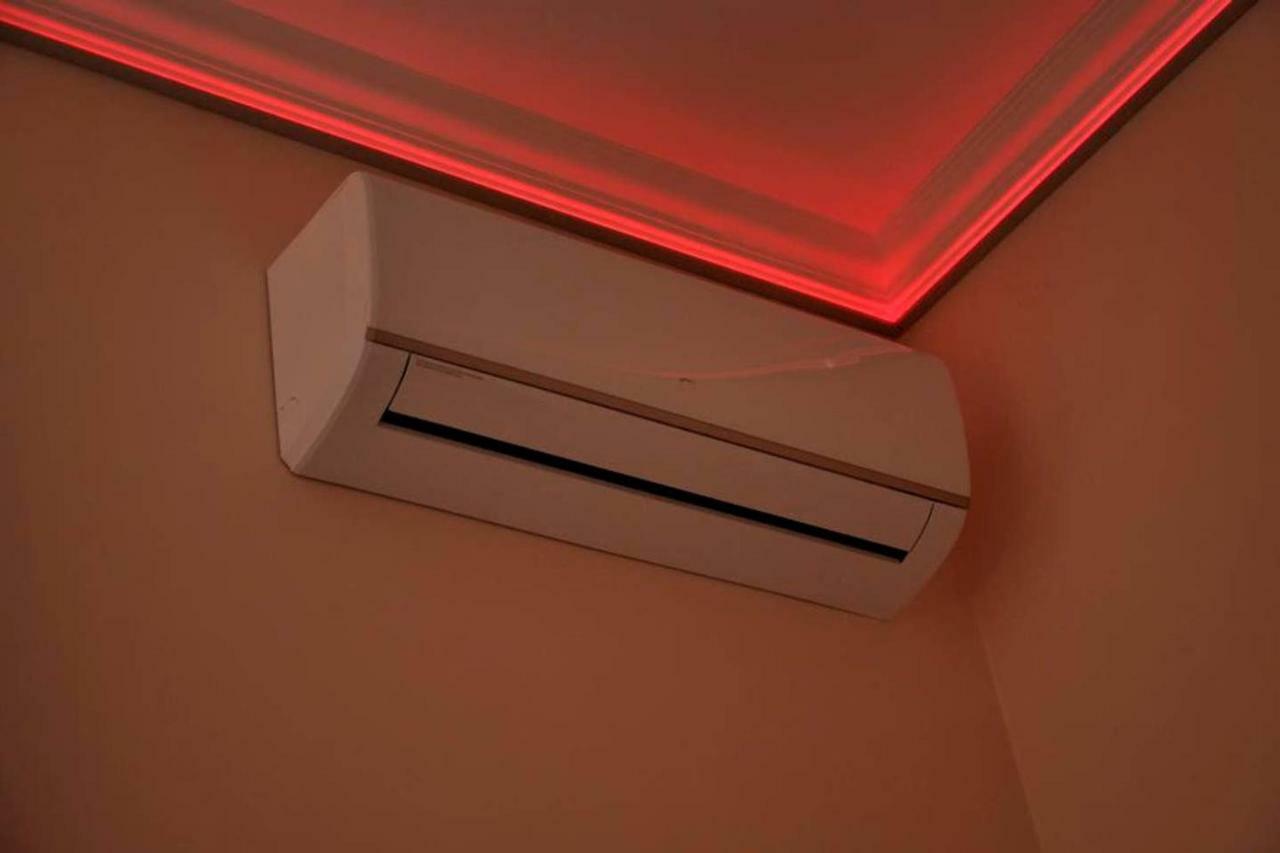 Kyiv Rouge Apartment Ngoại thất bức ảnh