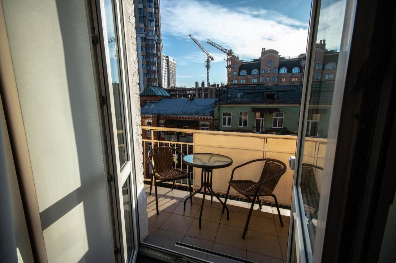Kyiv Rouge Apartment Ngoại thất bức ảnh