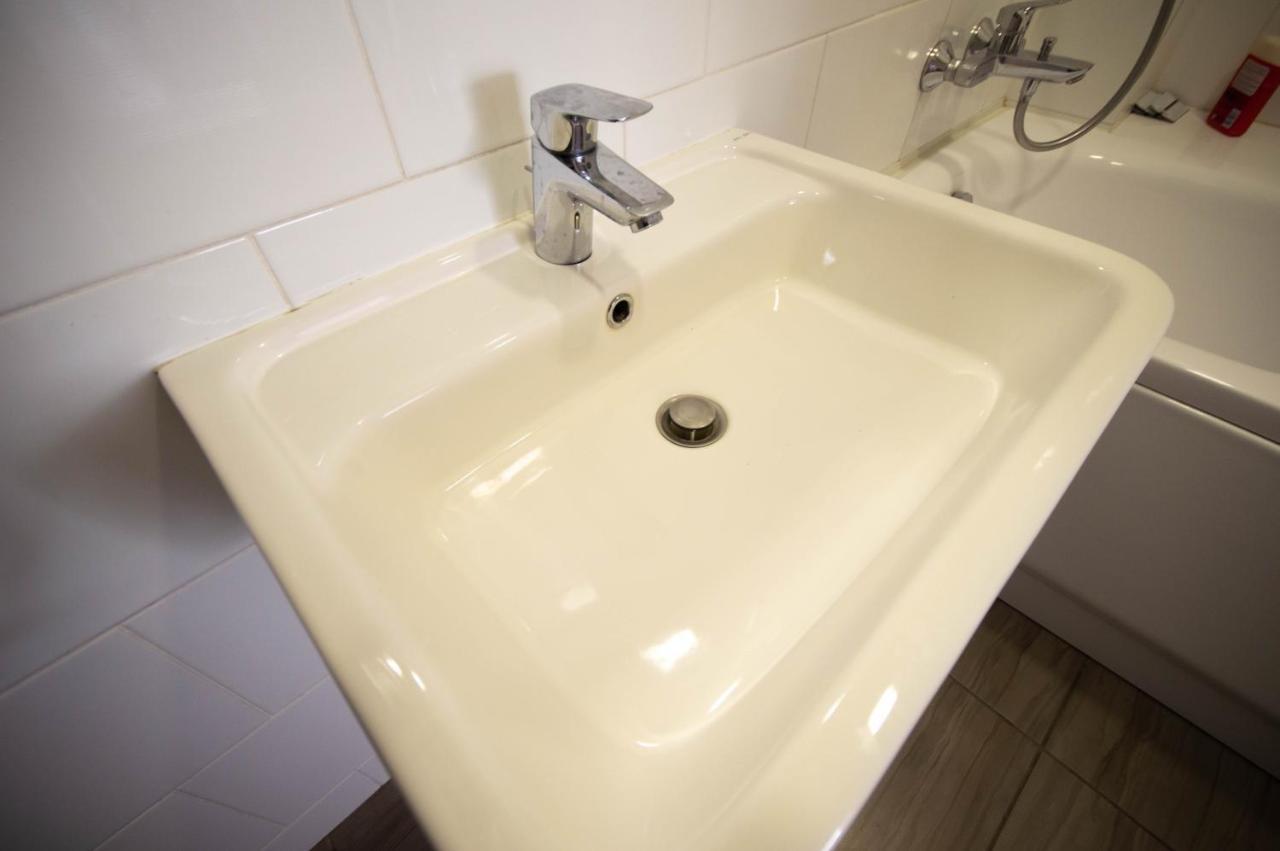 Kyiv Rouge Apartment Ngoại thất bức ảnh